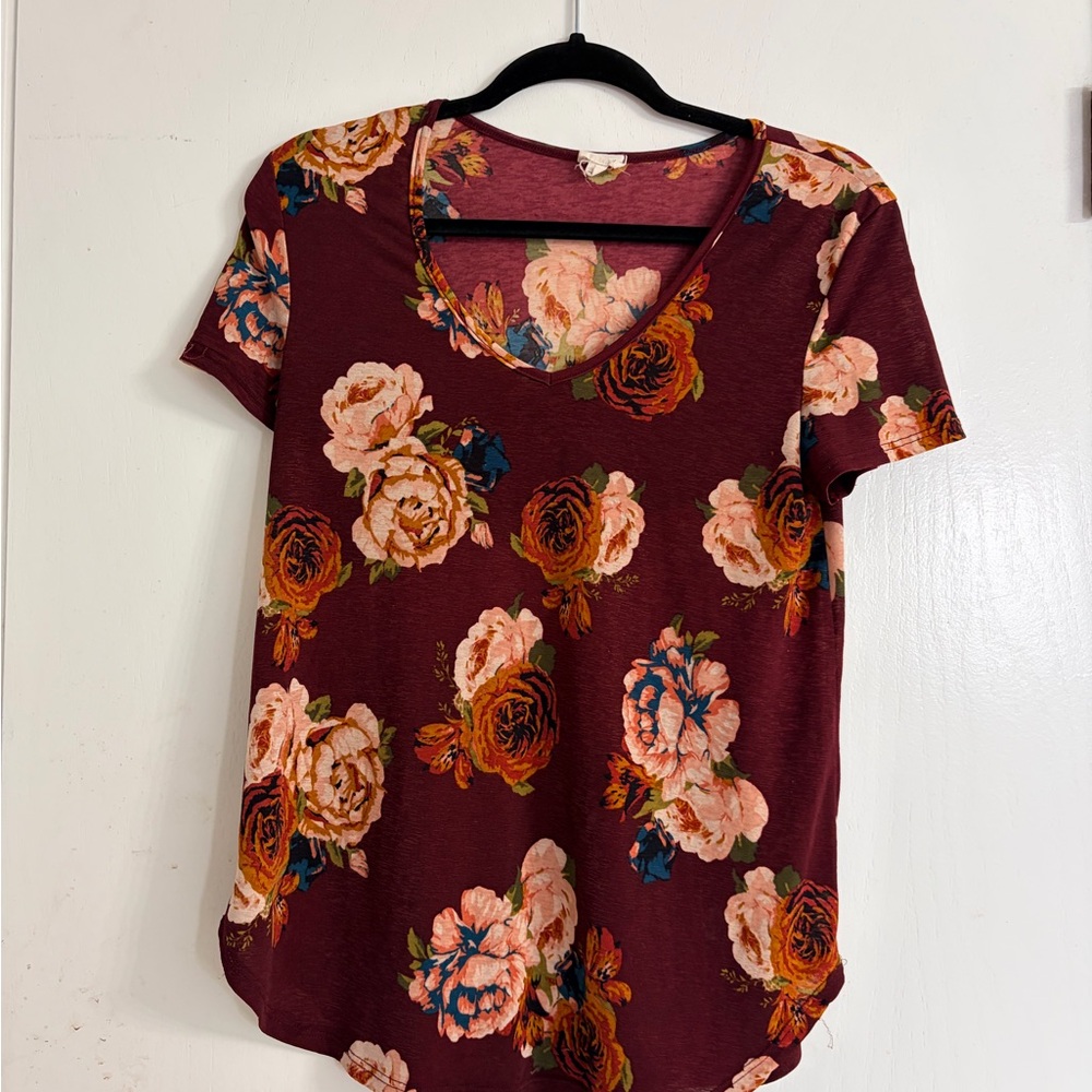 Burgundy Floral Women's Short Sleeve Top